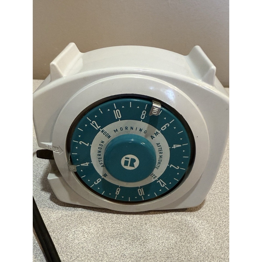 Vintage Intermatic Time-All Lamp Appliance Timer Model A211-4 Teal & Gray